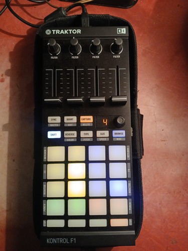 Traktor kontrol controller - f1,